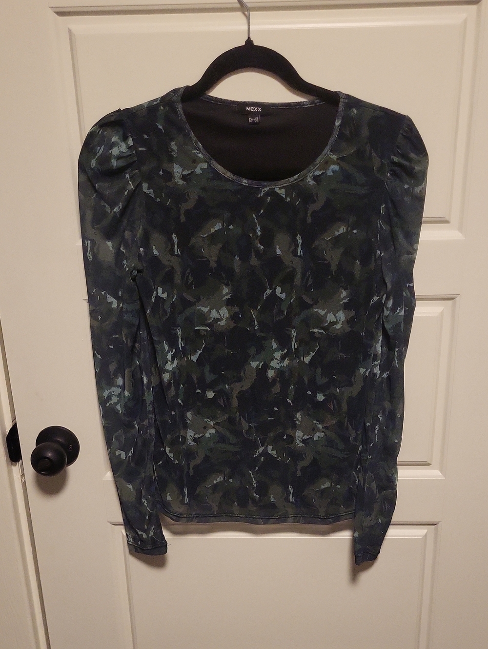 Mexx Long Sleeve Camo-Print Top in Dark Green & Black